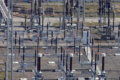 AB, elektrikte vergilerin düşürülmesini istiyor