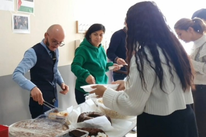 Eğitim neferleri Gazze için kermeste buluştu