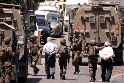 İsrail ordusu, 45 Filistinliyi gözaltına aldı