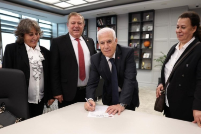 Başkan Bozbey de Emekliler Derneği üyesi oldu