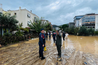 Foça'da selde kaybolan kişiyi arama çalışmaları sürüyor