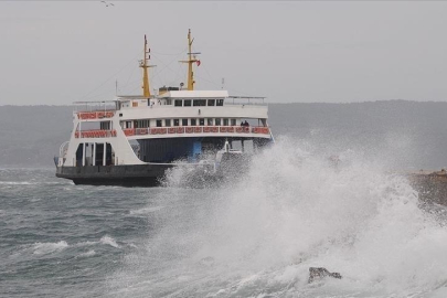 Gökçeada ve Bozcaada hattındaki 3 sefere fırtına engeli