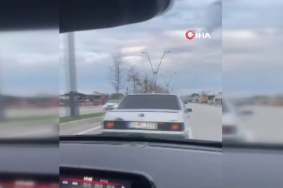 Bursa’da bir otomobil tartıştığı sürücünün önünü kesti
