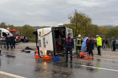 İşçi servisi devrildi: 1 ölü, 16 yaralı