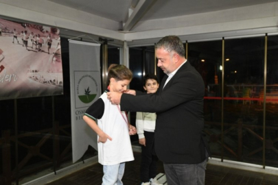 Bursa'da minik satranç ustaları ödüllerine kavuştu