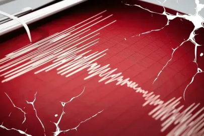 Beşik gibi sallanıyoruz: Sabaha kadar onlarca artçı sarsıntı yaşandı