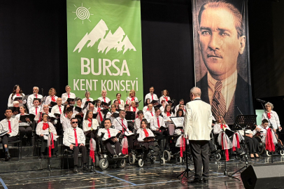 Bursa'da Cumhuriyet Bayramı coşkusu konserlerle devam etti