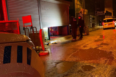 Bursa'da iş yeri kurşunlandı!