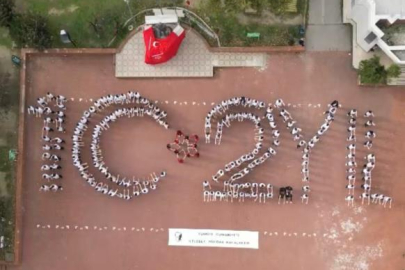 Öğrenciler Cumhuriyetin 102.yılını çizdi