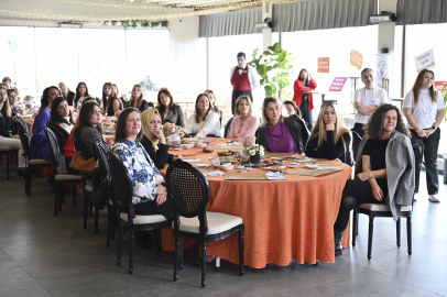 Bursa'da Kalbim Seninle Yardımlaşma Derneği'nden iyilik atölyesi etkinliği