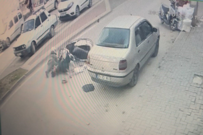 Bursa'da motosiklet yayaya çarptı: 2 yaralı