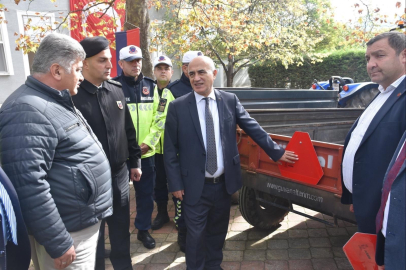 Bursa'da, "Trafikte Görünür Ol" projesi ile destekler sürüyor