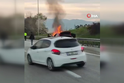 Bursa’da faciadan dönüldü: Yanan araç benzin istasyonuna sürüklendi