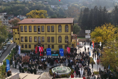 Bursa’nın kültür, sanat ve fikir hayatına yön verecek Alev Alatlı Şehir Düşünce ve Sanat Merkezi açıldı