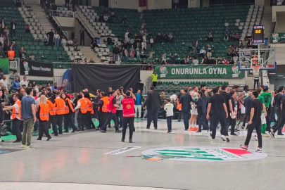 Bursaspor Basketbol’dan maç sonu yaşanan olaylara sert tepki