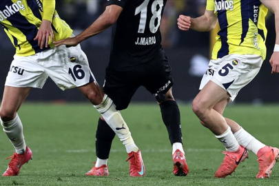 Fenerbahçe yarın derbide Beşiktaş'a konuk olacak