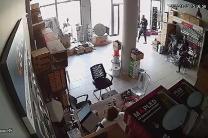 Bursa'da deprem paniği kameraya yansıdı!