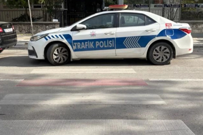 Vatandaş fotoğrafladı: Polis aracına ceza kesildi