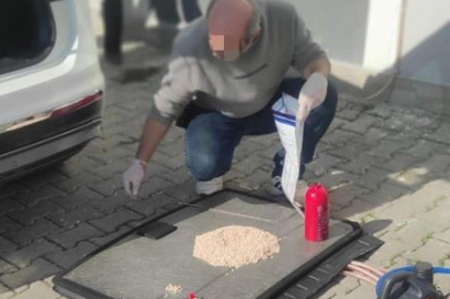 Bursa'da polisin şüphe üzerine durduğu araçtan uyuşturucu çıktı