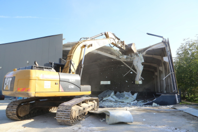 Nilüfer’de imara aykırı iki yapı yıkıldı