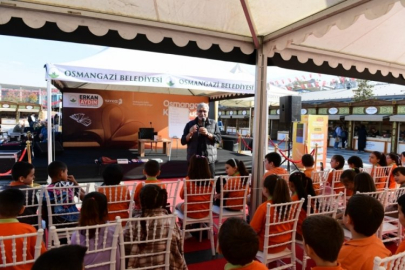Usta yazarlar okurlarıyla Osmangazi Kitap Fuarı'nda bir araya geldi