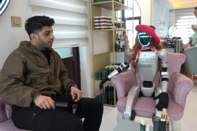 Bursa’da güzellik merkezine robot işçi mesaiye başladı