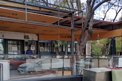 Bursa Setbaşı’nda görsel kirlilik iddiası: Tarihi dokuya gölge düşürüldü