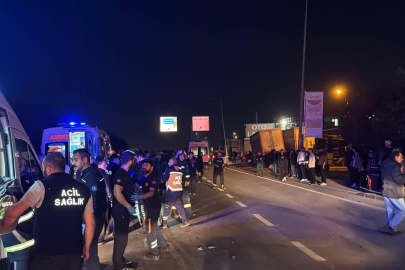 İşçileri taşıyan servis devrildi: 1'i ağır 8 yaralı