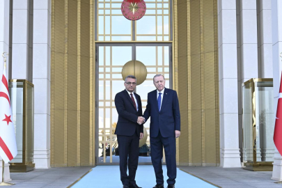 Cumhurbaşkanı Erdoğan, KKTC Cumhurbaşkanı Erhürman'ı resmi törenle karşıladı