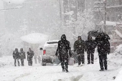 Hafta sonu planları yapanlar dikkat! Kar geliyor: Sıcaklıklar 10 derece birden düşecek