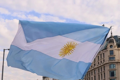 Yolcu treni raydan çıktı: Çok sayıda yaralı var