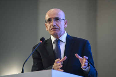 Bakan Şimşek: "Dezenflasyonun sürmesini öngörüyoruz"