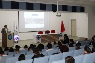 Bursa Uludağ Üniversitesi öğrencileri sektör temsilcileriyle bir araya geldi