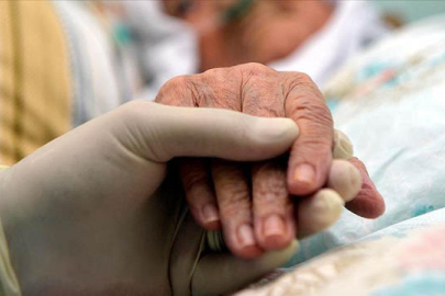 Evde bakım yardımı ödemeleri hesaplara yatırılmaya başlandı