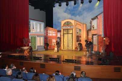 Karagöz Kukla Ve Gölge Oyunları'na renkli açılış