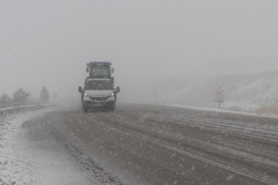 Malatya-Sivas kara yolu ulaşıma kontrollü açıldı