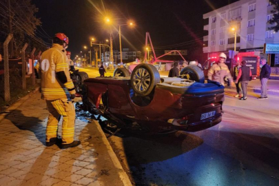 Bursa'da hızlı otomobil, ortalığı savaş alanına çevirdi