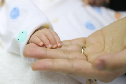 112 personelinin telefonla yönlendirdiği baba eşine doğum yaptırdı