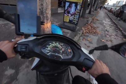 Hatalı parka kızdı, ıslak zeminde kayarak dubaya çarptı