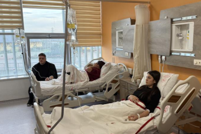 Bursa'da yedikleri midyeden zehirlenen 4 genç hastaneye kaldırıldı