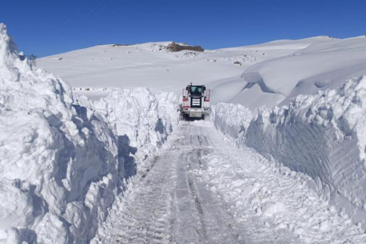 Şırnak’ta kar mesaisi erken başladı