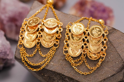 Altının gramı 5 bin 576 liradan işlem görüyor