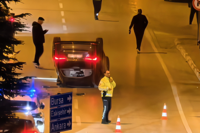 Bursa'da korkutan kaza: Sürücü takla atıp kaçtı!