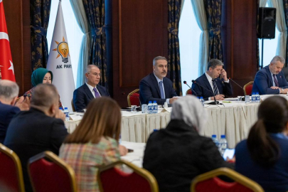 Bakan Fidan, AK Parti Marmara Bölgesi milletvekilleriyle bir araya geldi