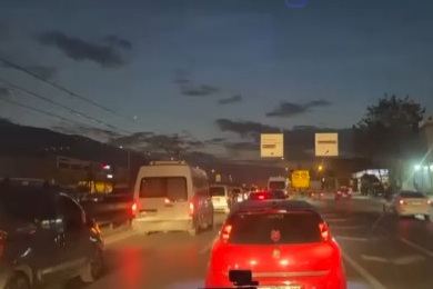 Bursa semalarında timsaha benzeyen bulut belirdi