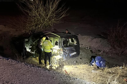 Hafif ticari araç şarampole devrildi: Ölü ve yaralılar var