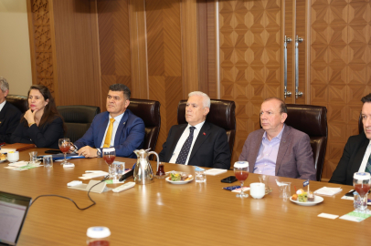 Başkan Bozbey: "Su tüketen sanayi tartışılmalı"