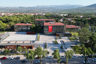 İnegöl Belediyesi'nden üniversite öğrencilerine 6 milyon TL eğitim yardımı