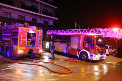 Hatay'da yangın çıkan binada 2 kişi hayatını kaybetti