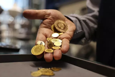 Altın haftaya düşüşle başladı